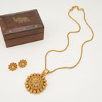 Amazing antique gold floral pendant set