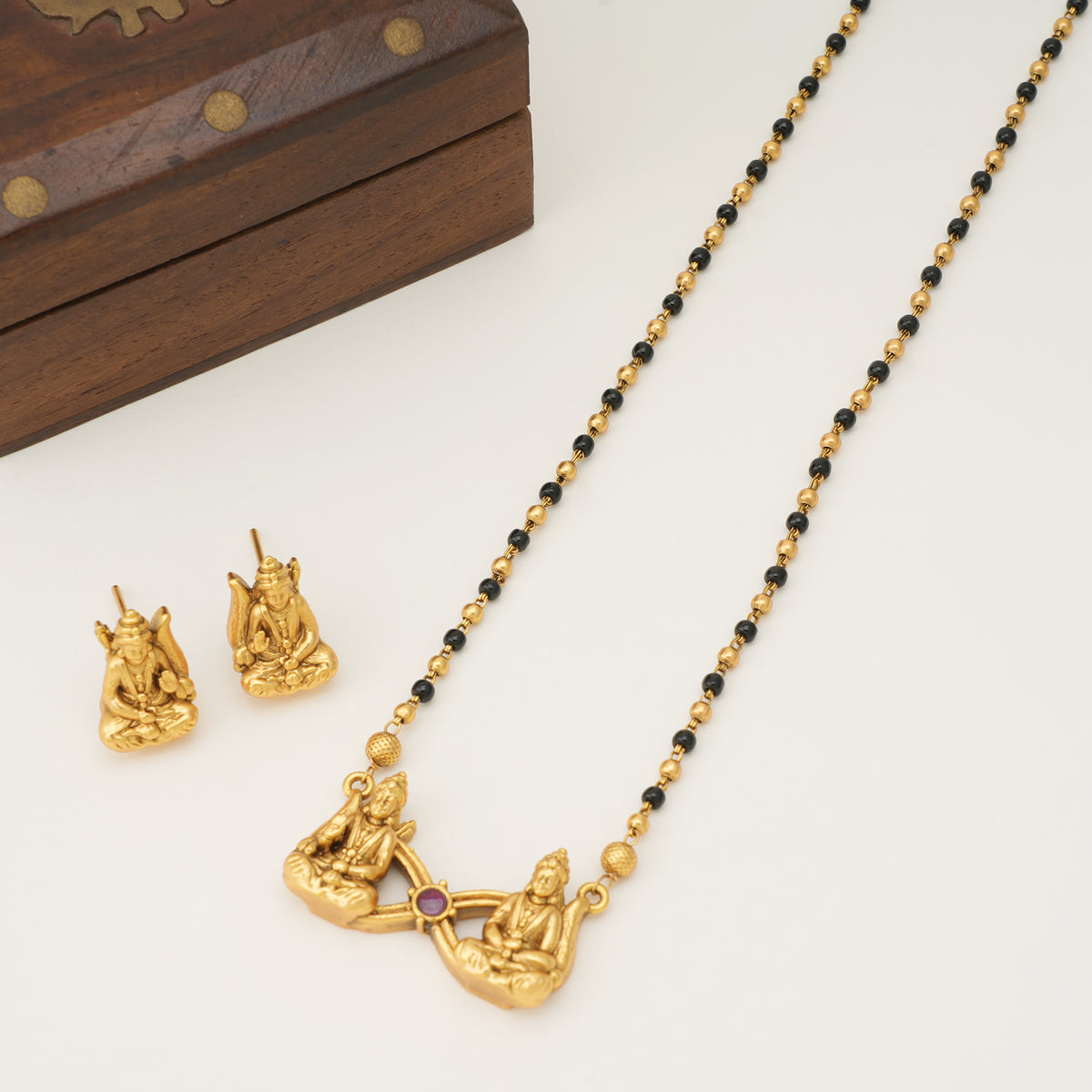 Traditional antique gold ram sita infinity mangalstura set