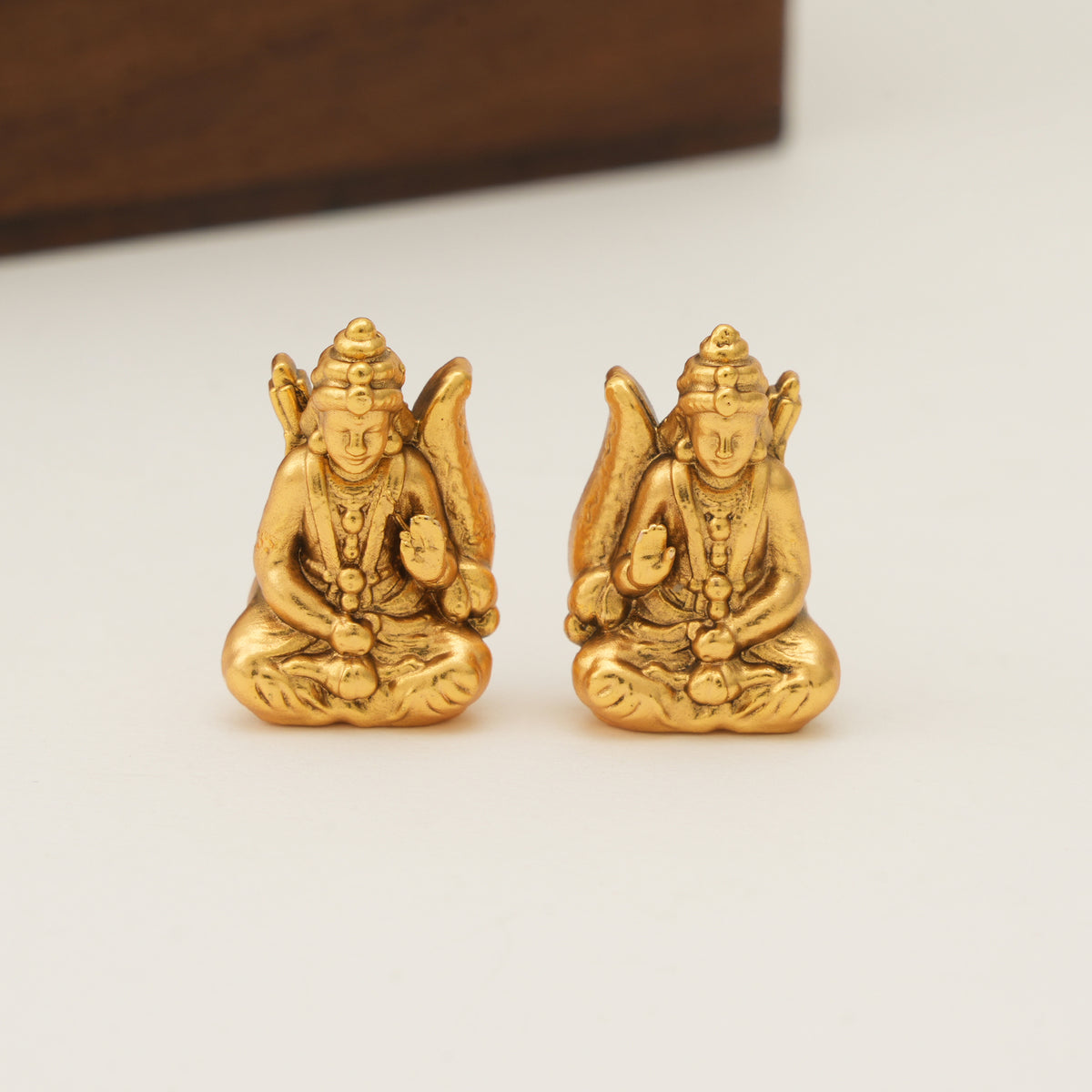 Traditional antique gold ram sita infinity mangalstura set