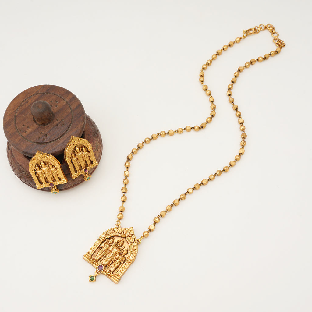 Stunning antique gold ram sita pendant set