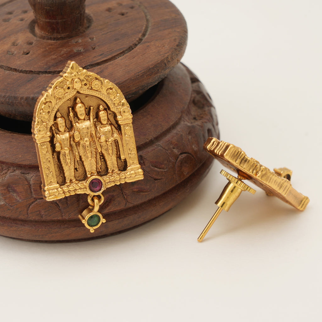 Stunning antique gold ram sita pendant set
