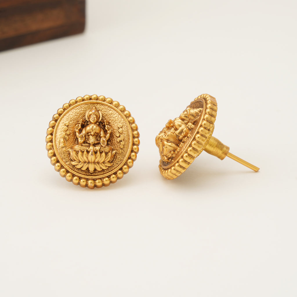 Stunning antique gold maa lakshmi mangalstura set