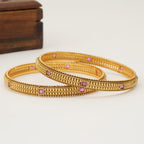 Stunning stone antique gold bangle set
