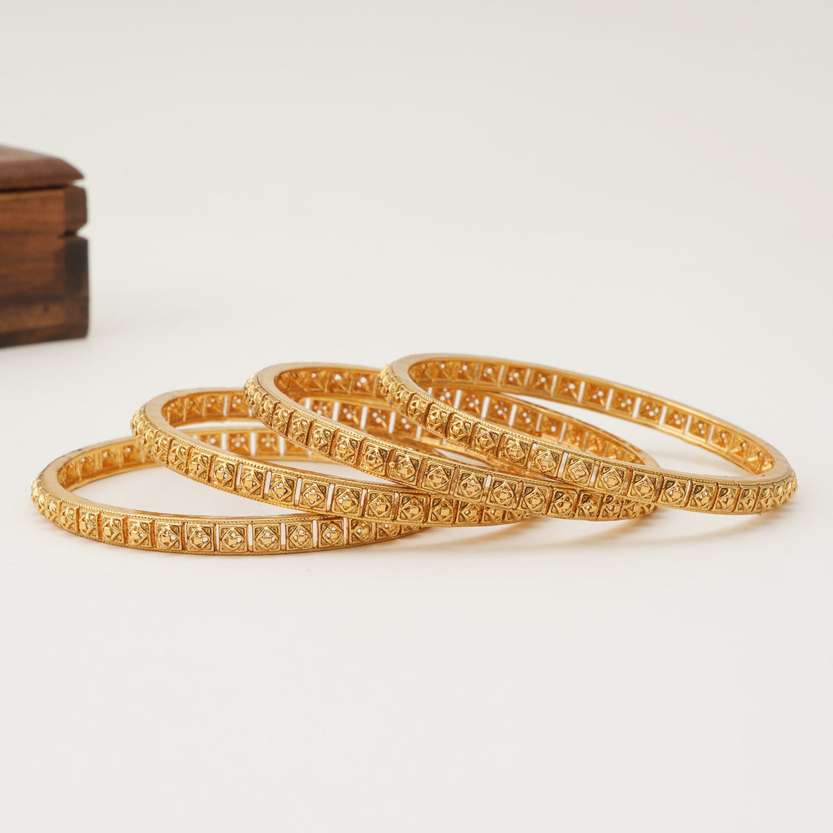 Stunning antique gold bangle set ( set of 4 )