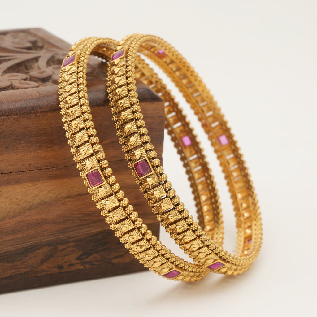 Stunning antique gold stone Bangle Set
