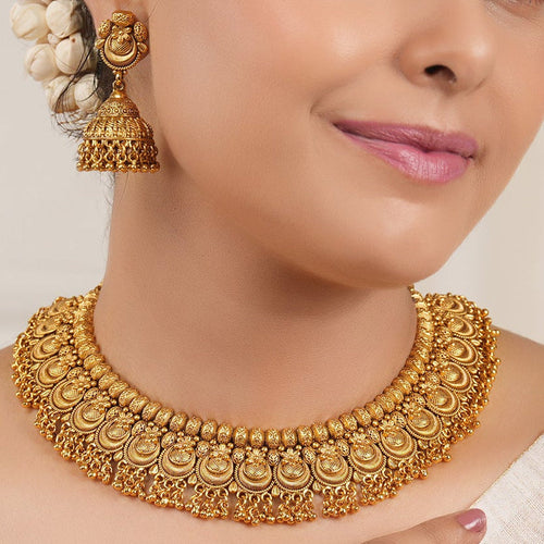 Antique Gold Intricate Plain Necklace Set With Jhumka Earring