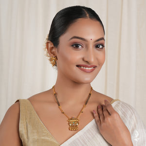 Long antique gold stone mangalstura set