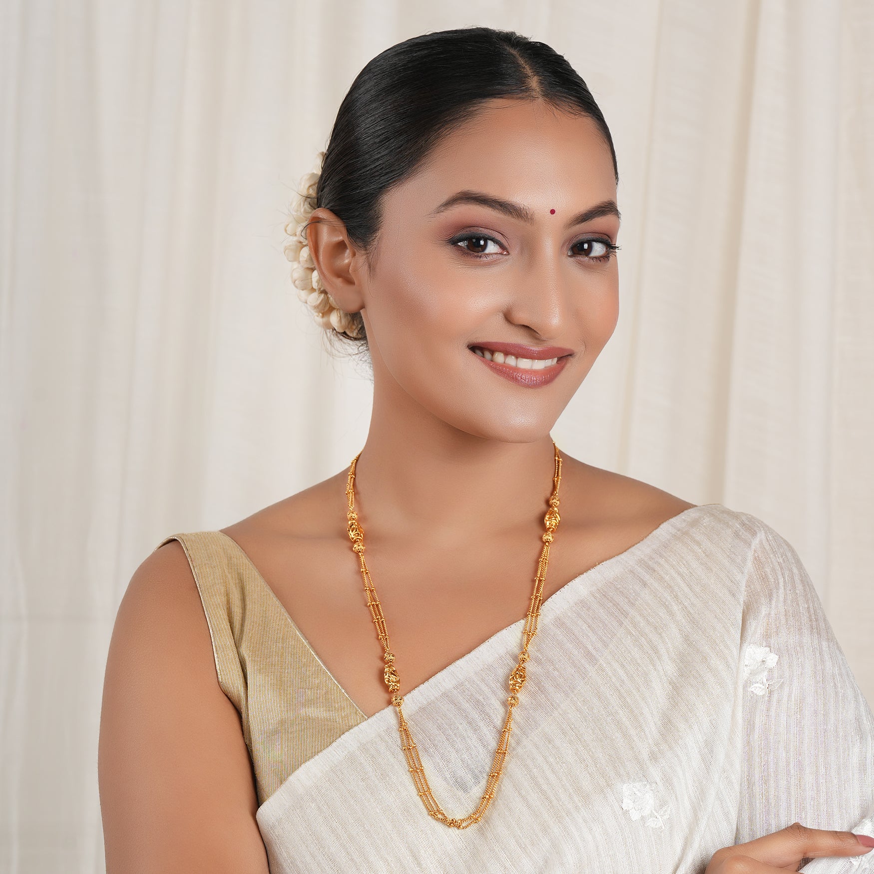 Beautiful plain antique gold mala necklace