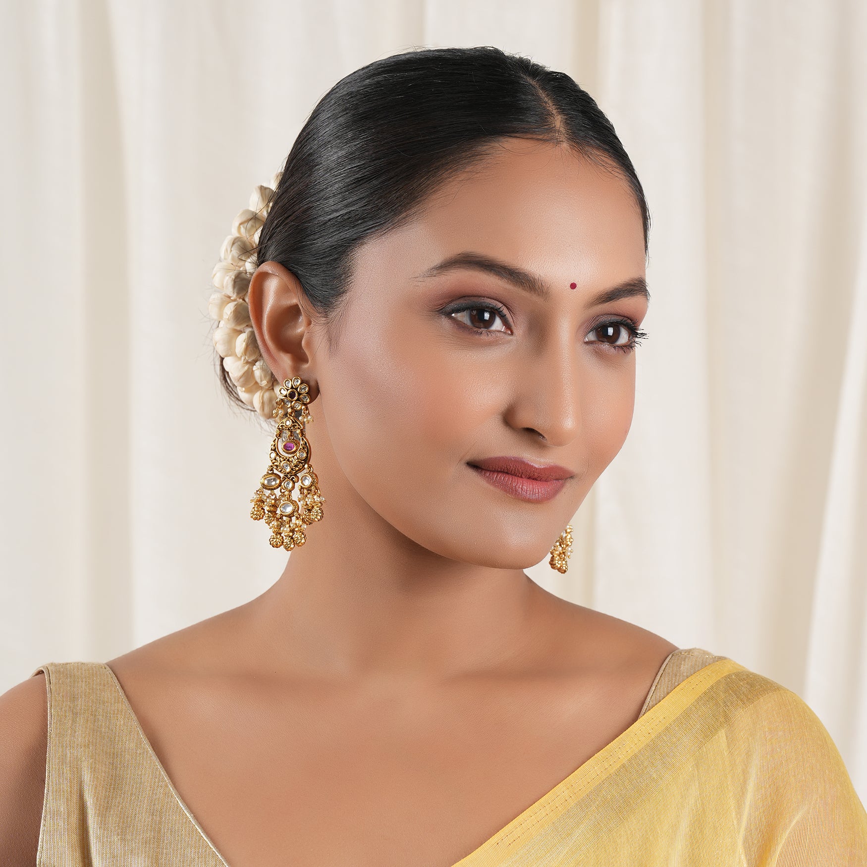 Long antique gold kundan stunning earring