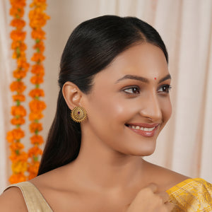 Cute antique gold plated oval stud earring