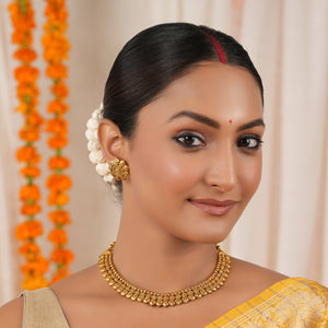 Beautiful antique gold plain necklace set