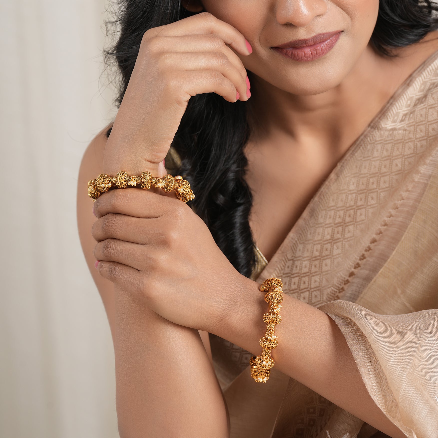 Beautiful pearl antique gold bangle set