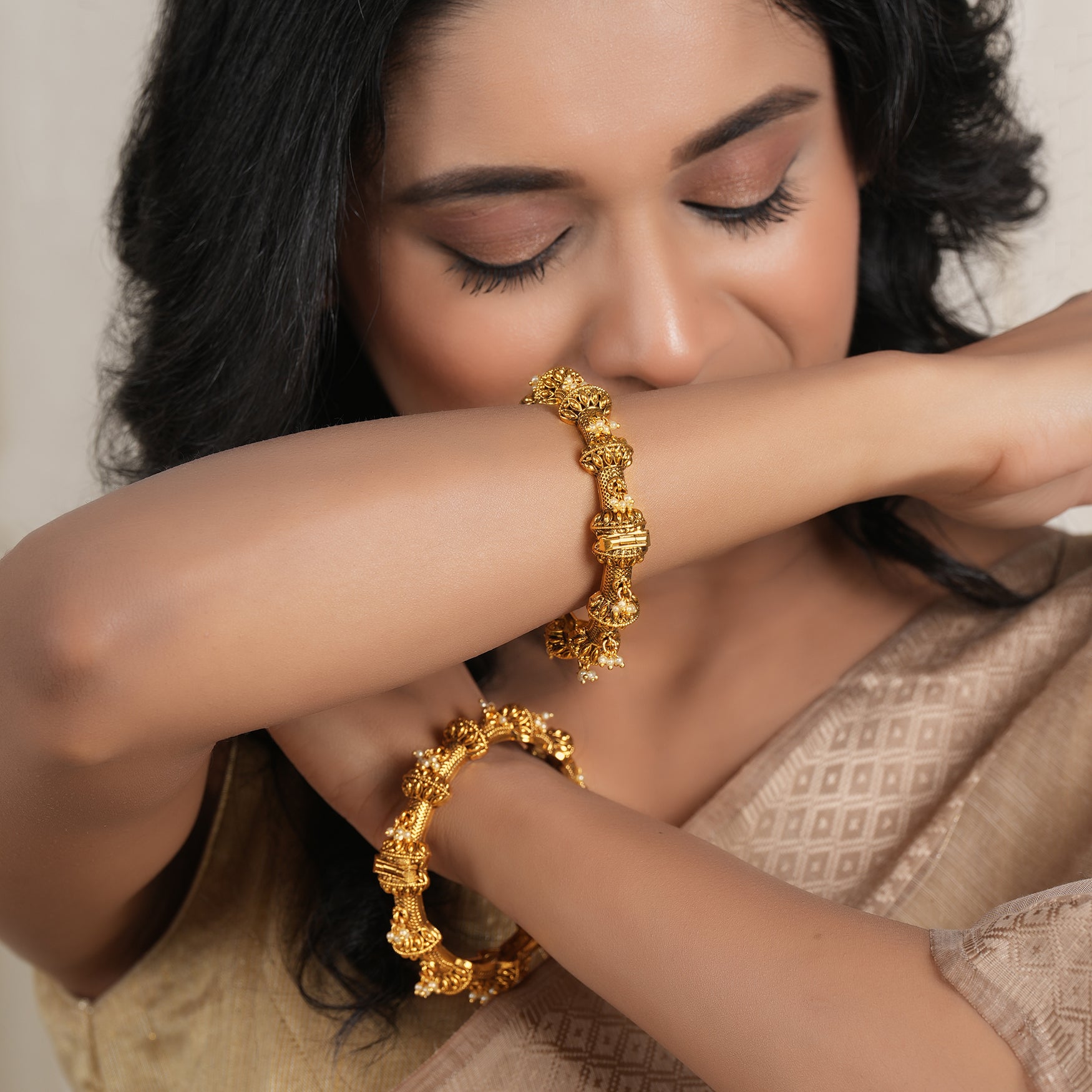 Beautiful pearl antique gold bangle set