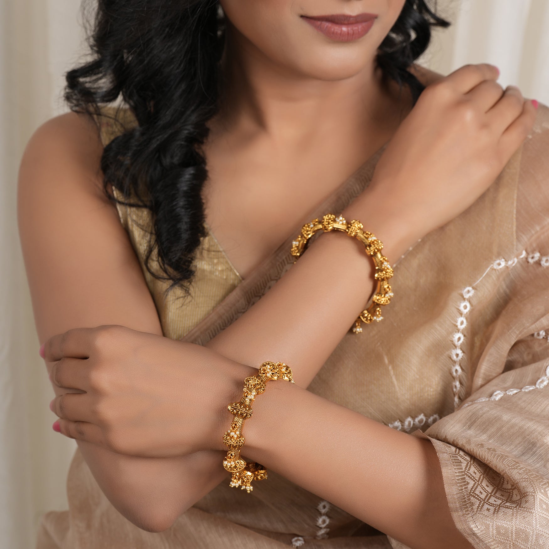 Beautiful pearl antique gold bangle set