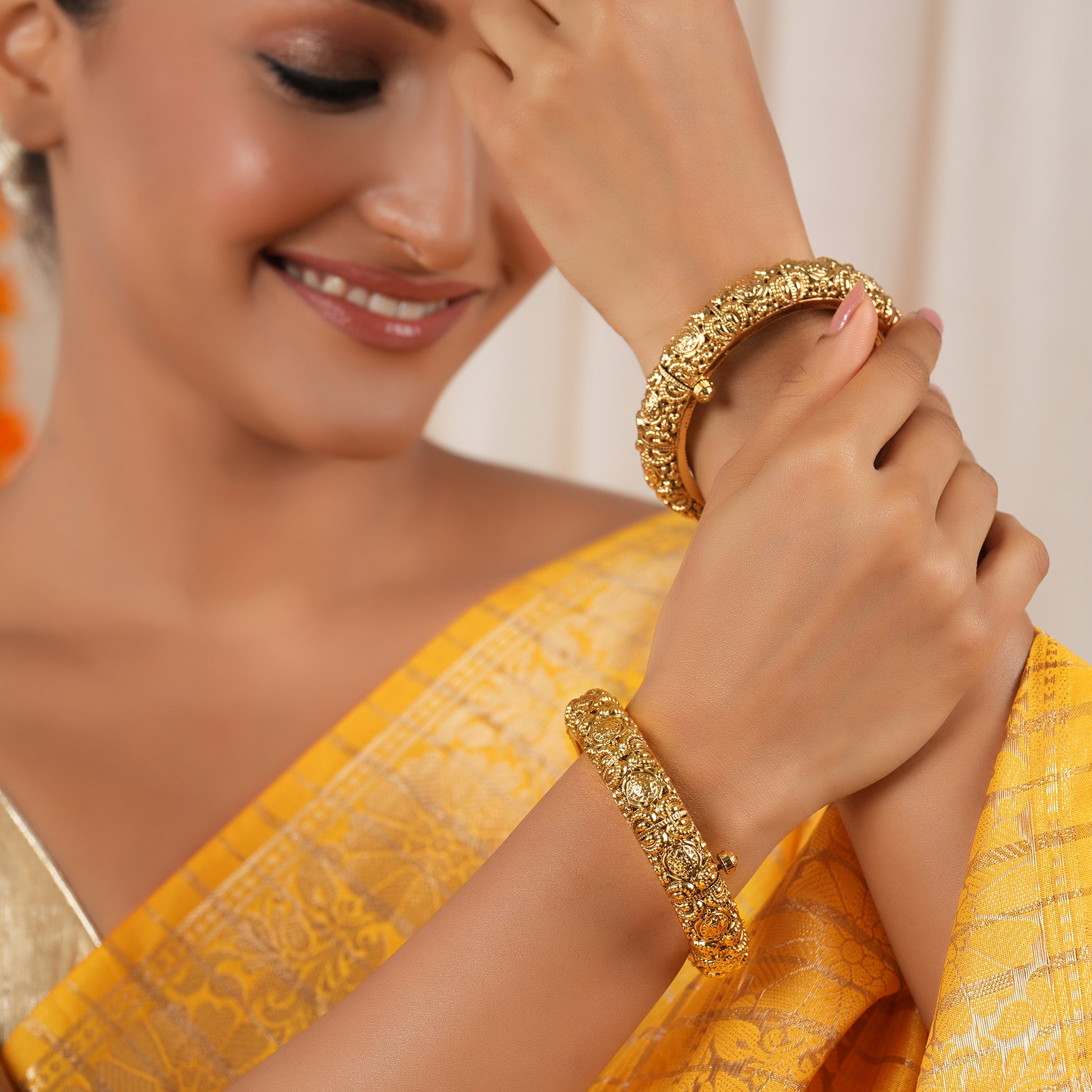 Stunning antique gold high polish bangle set