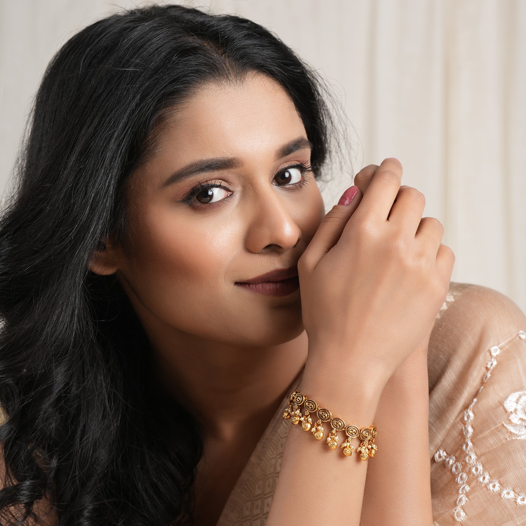 Delicate antique gold pearl bracelet