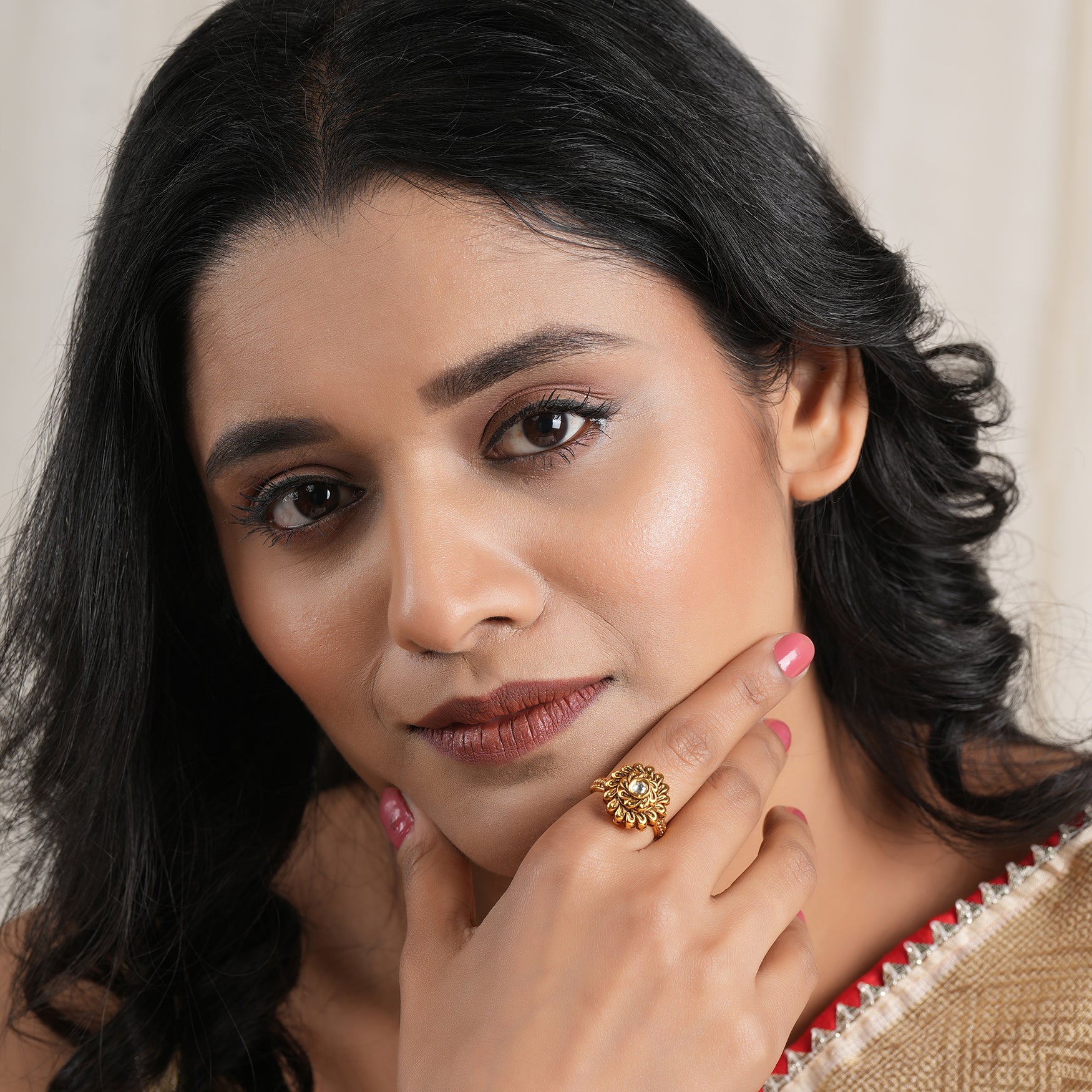 Cute floral antique gold kundan finger ring