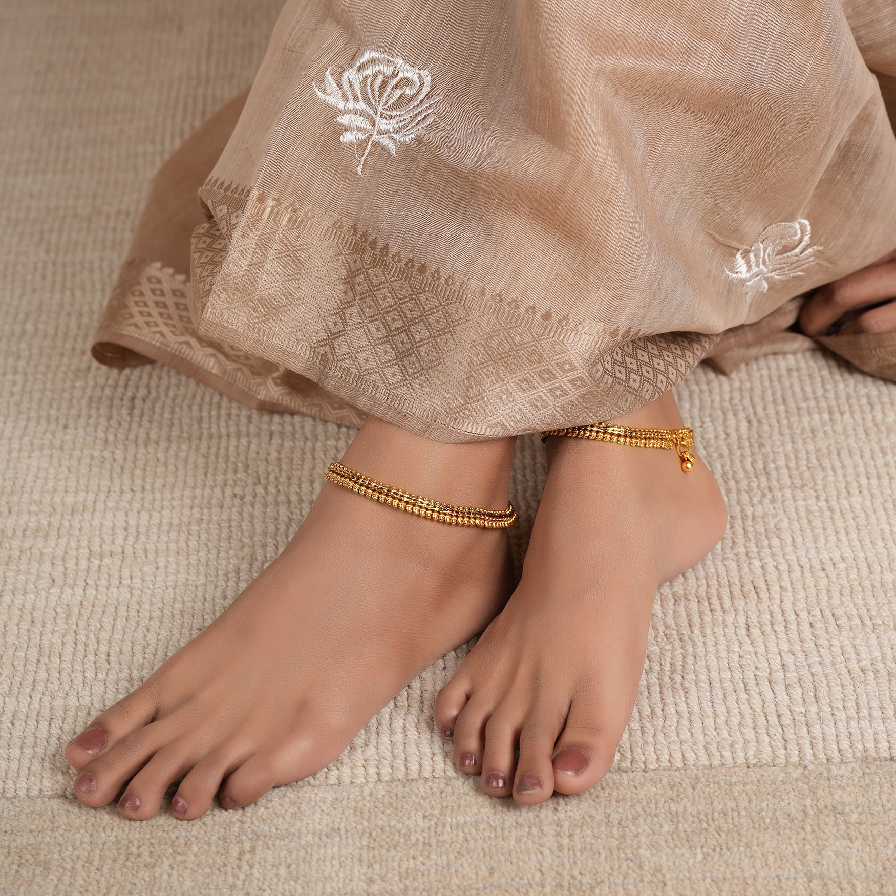 Cute delicate plain antique gold anklet