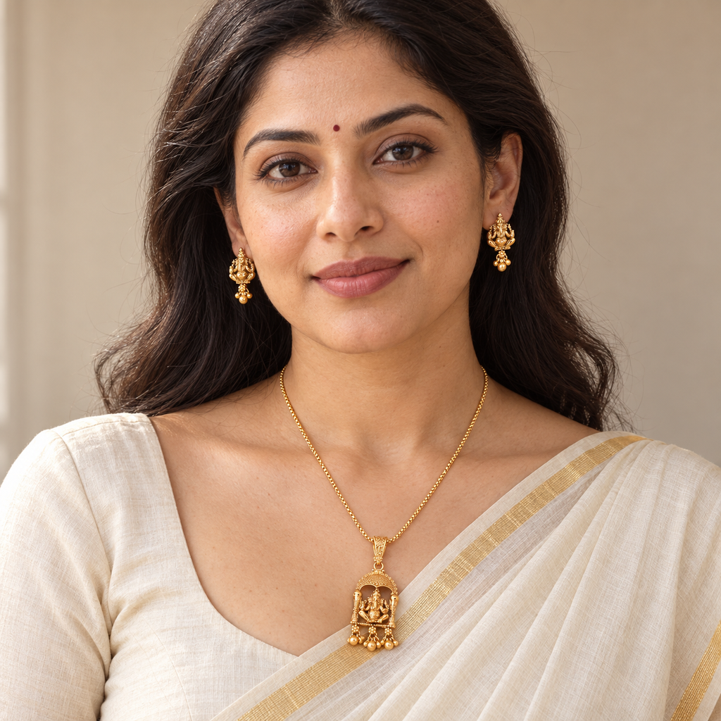 Stunning antique gold ganesh pendant set