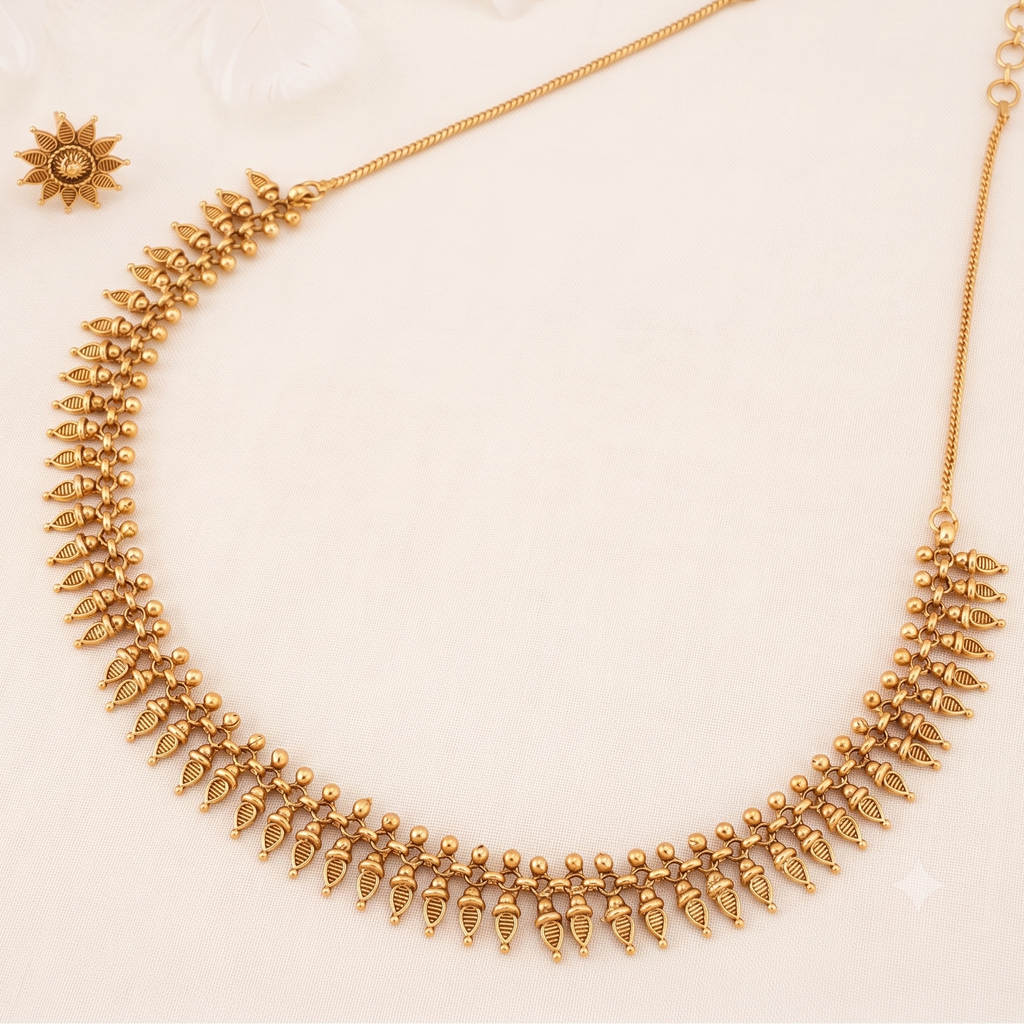 Plain antique  intricate gold  necklace set