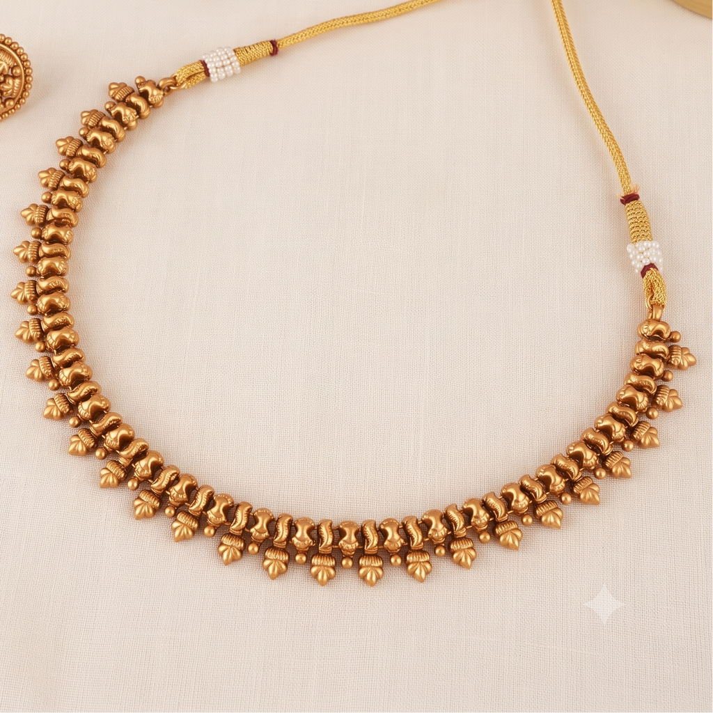 Delicate plain antique gold choker necklace set