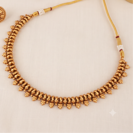 Delicate plain antique gold choker necklace set