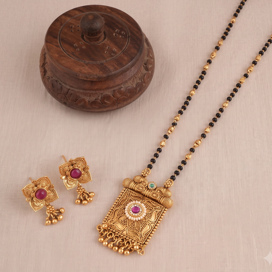 Cute delicate antique gold mangalsutra set
