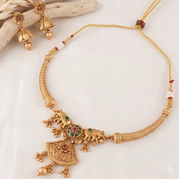 Beautiful antique gold elephant hasli necklace set