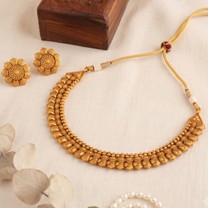 Beautiful antique gold plain necklace set
