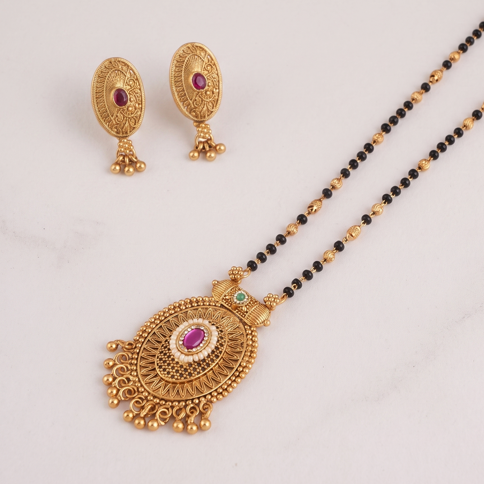 Stunning delicate antique gold mangalsutra set