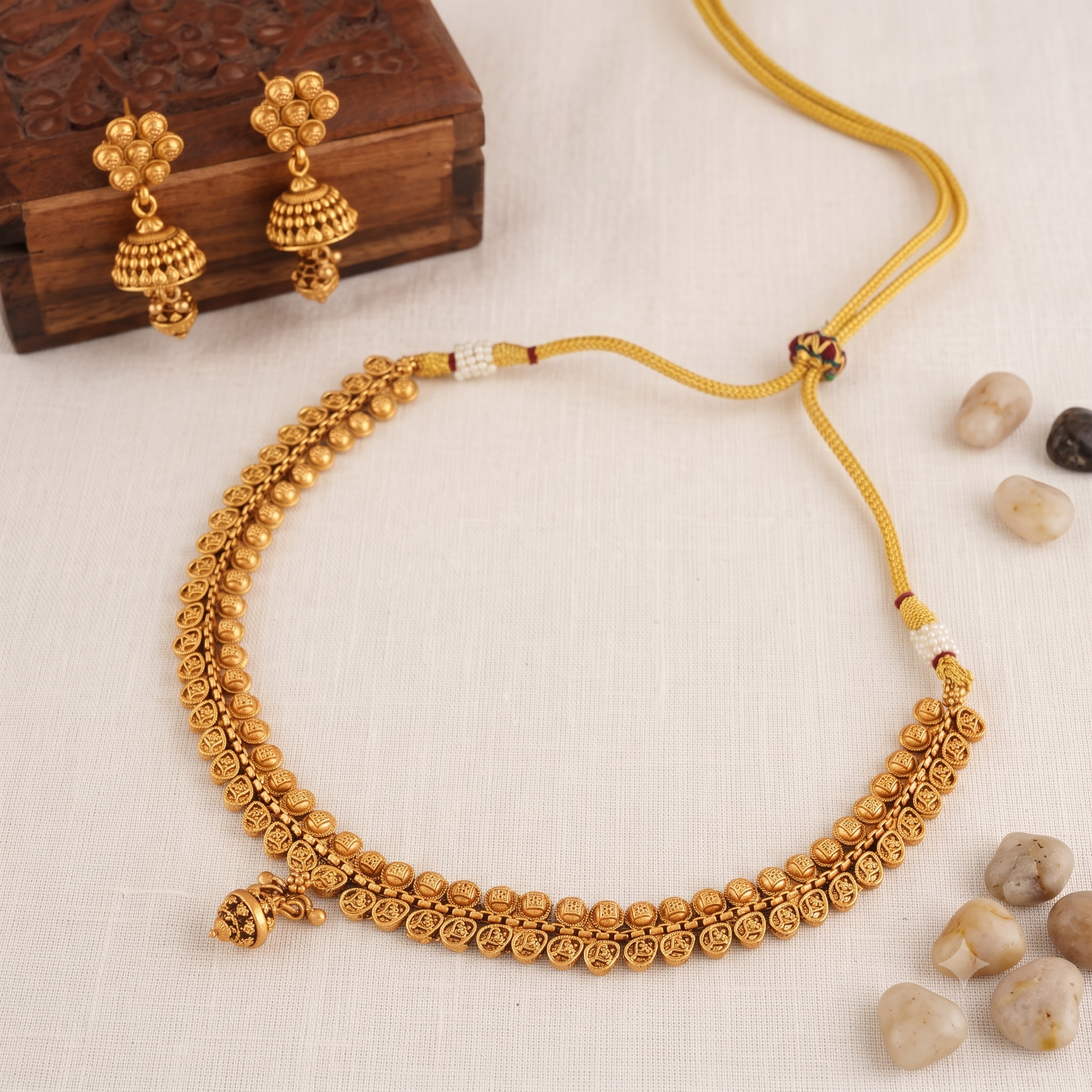 Beautiful plain antique gold plated necklace set