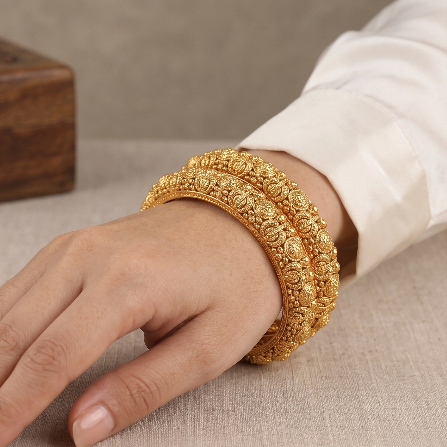 Stunning antique gold high polish bangle set