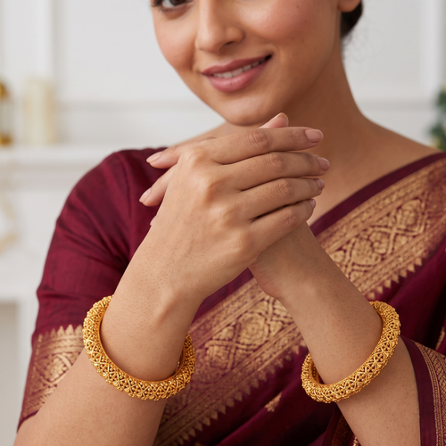 Beautiful gold plated bangle set