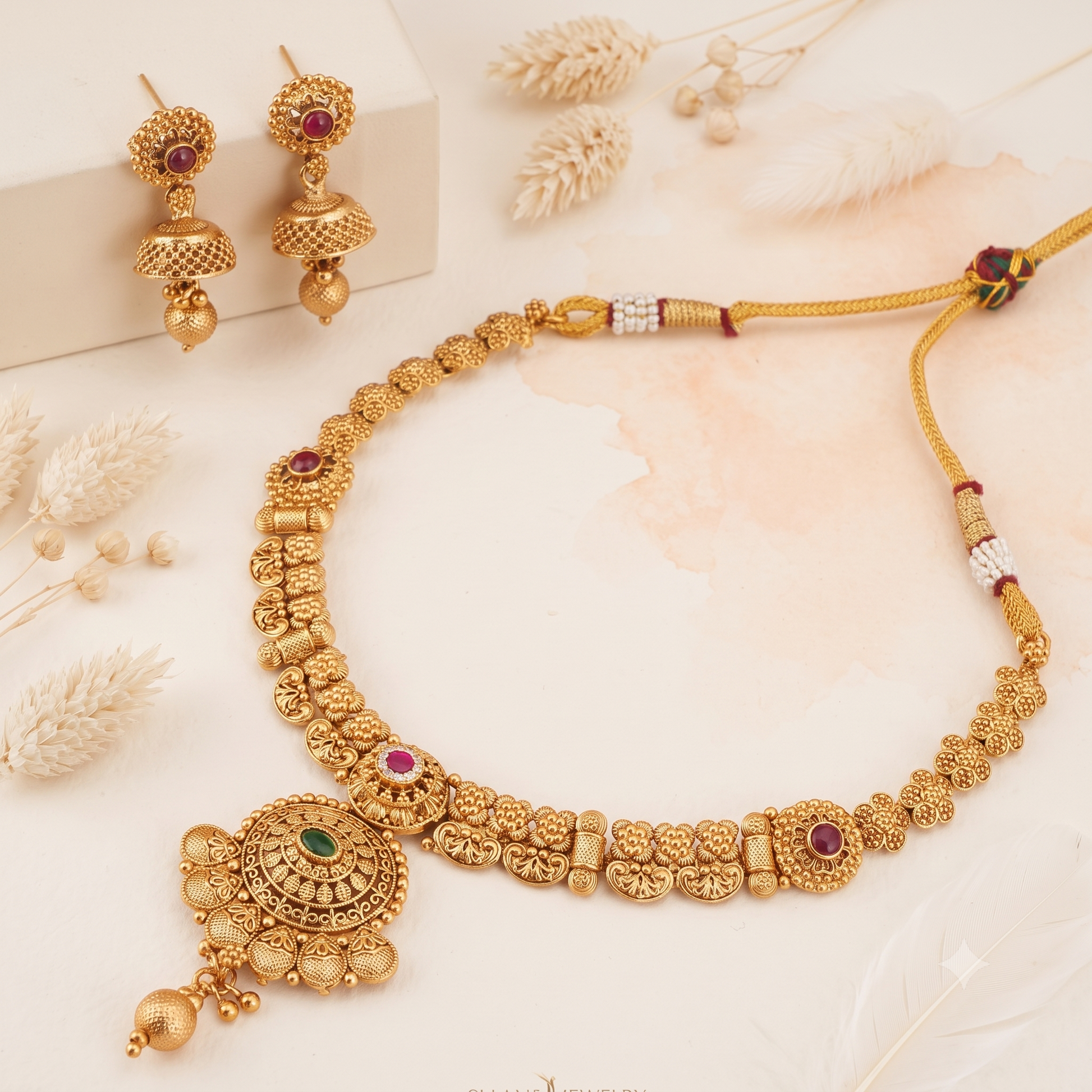Stunning antique gold aarori necklace set