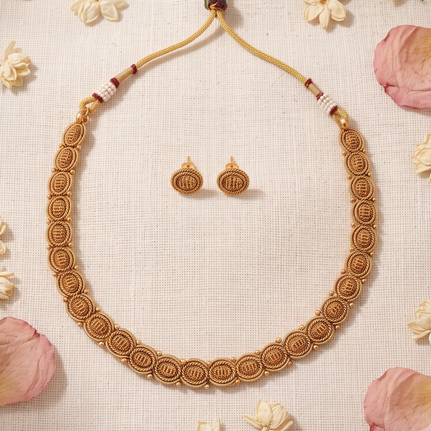 Cute oval plain antique gold necklace set