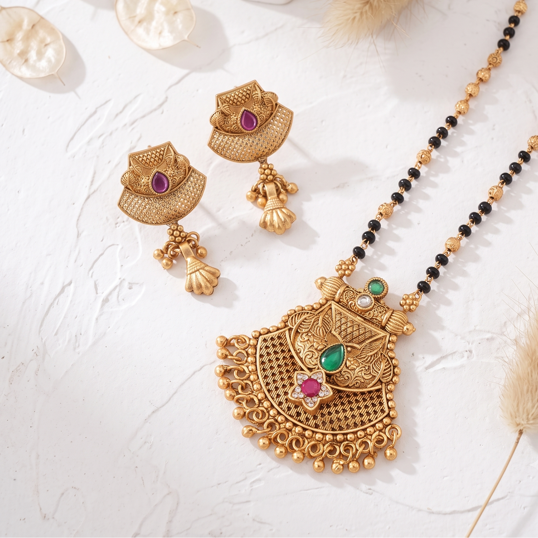 Stunning ball drop antique gold mangalsutra set