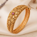 Stunning antique gold openable kada