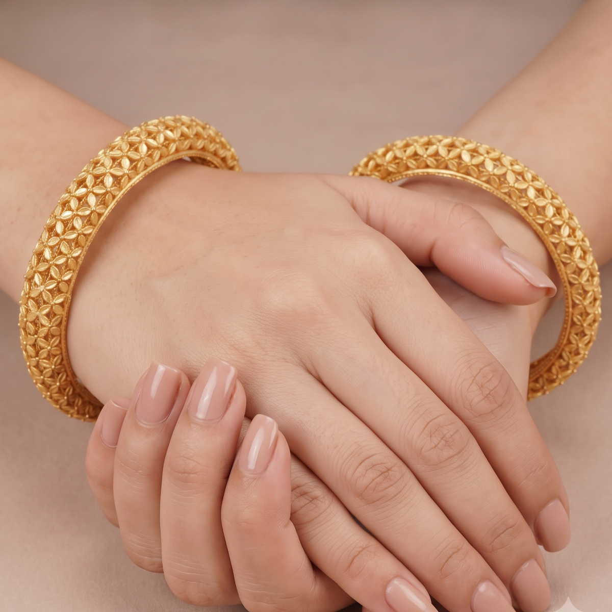 Beautiful antique gold floral leaf bangle set
