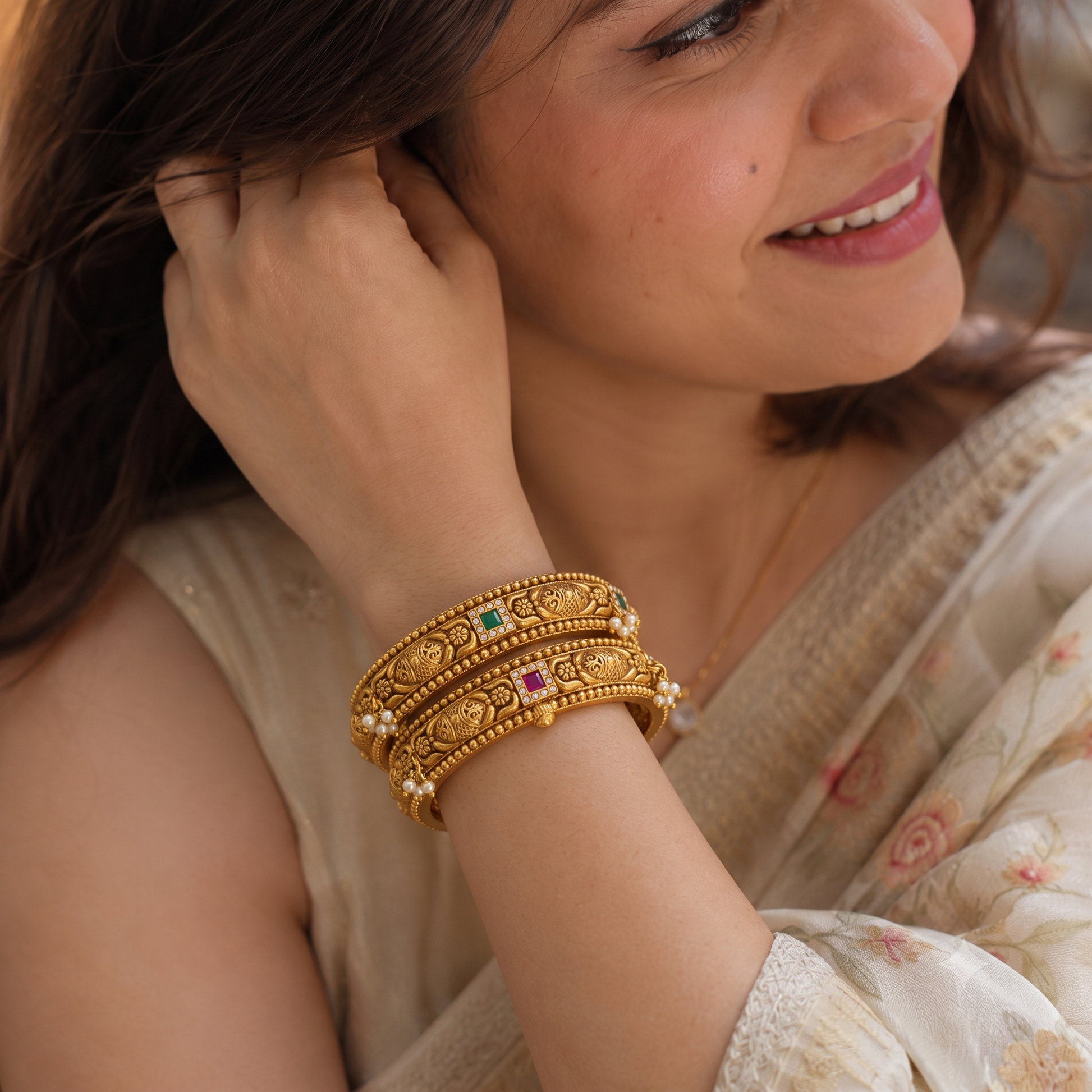 Antique gold stone bangle set