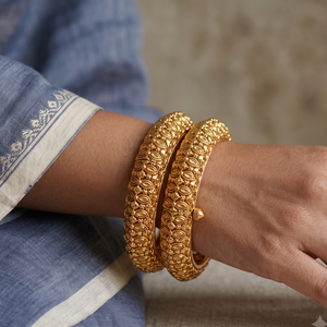 Stunning plain antique gold plated bangle set