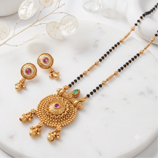 Beautiful elegant antqiue gold stone mangalsutra set