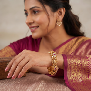 Beautiful stone antique gold intricate bangle set