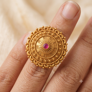 Traditional antique gold round floral finger ring