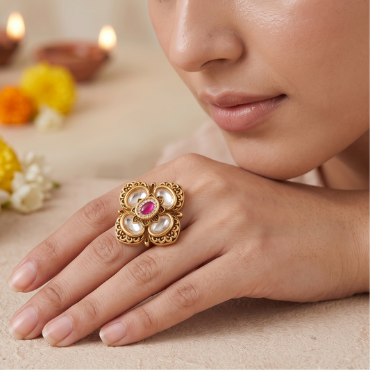 Beautiful kundan antique gold finger ring