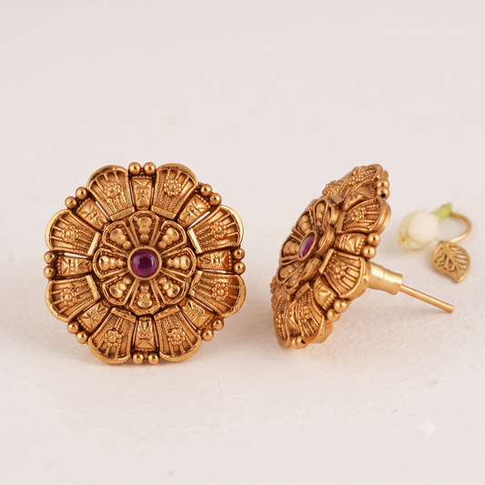 Beautiful antique gold plated stone stud