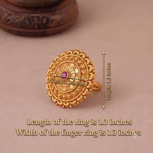 Traditional antique gold round floral finger ring