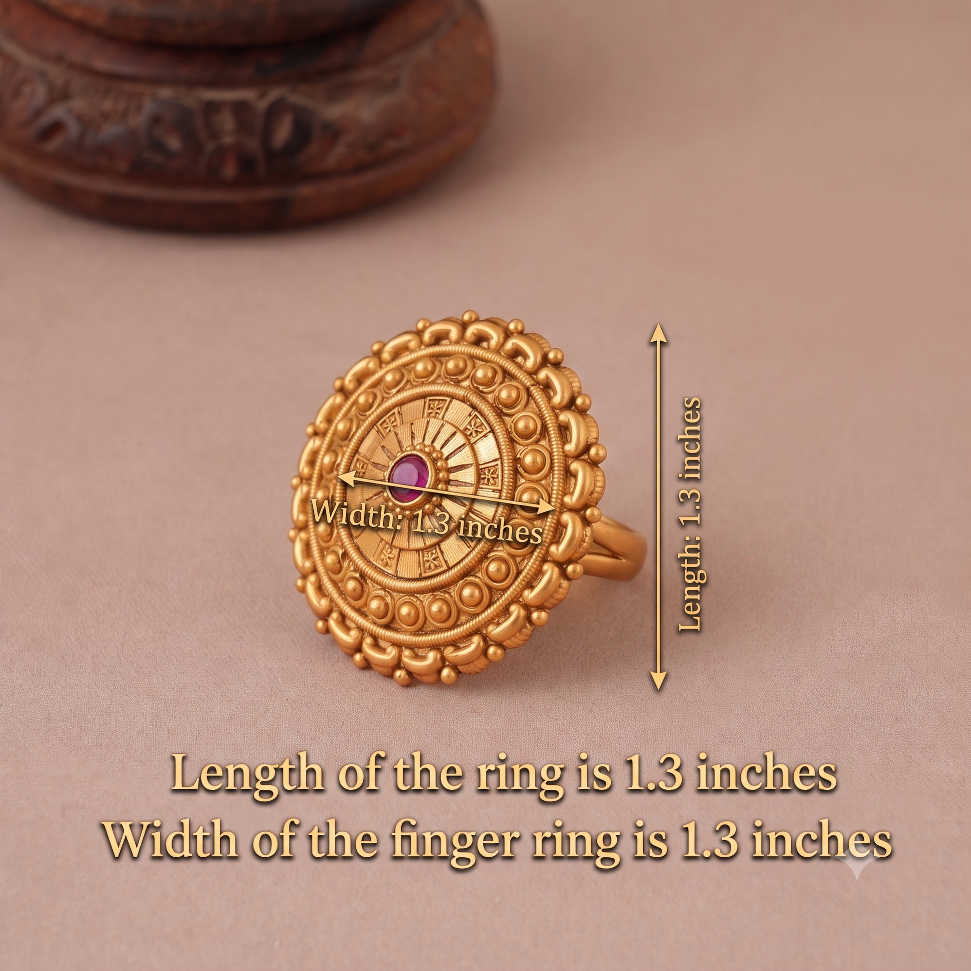 Traditional antique gold round floral finger ring
