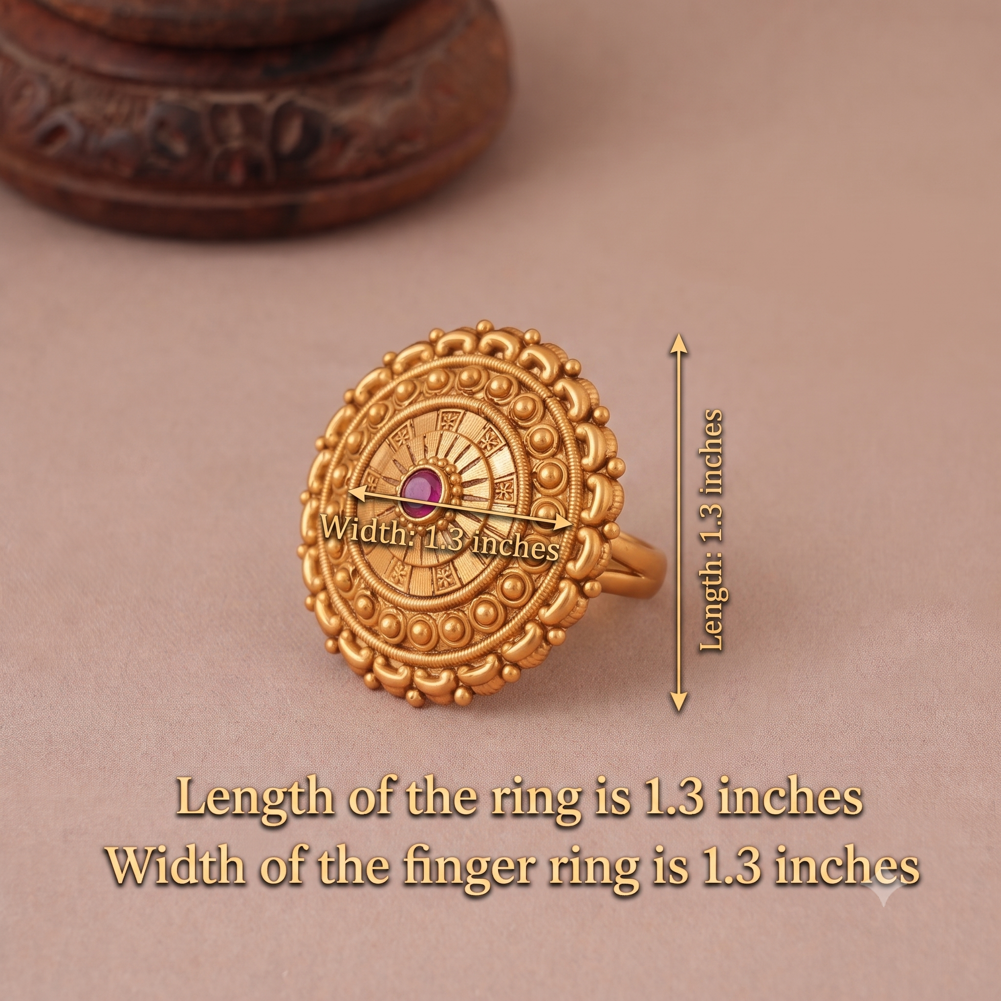 Traditional antique gold round floral finger ring
