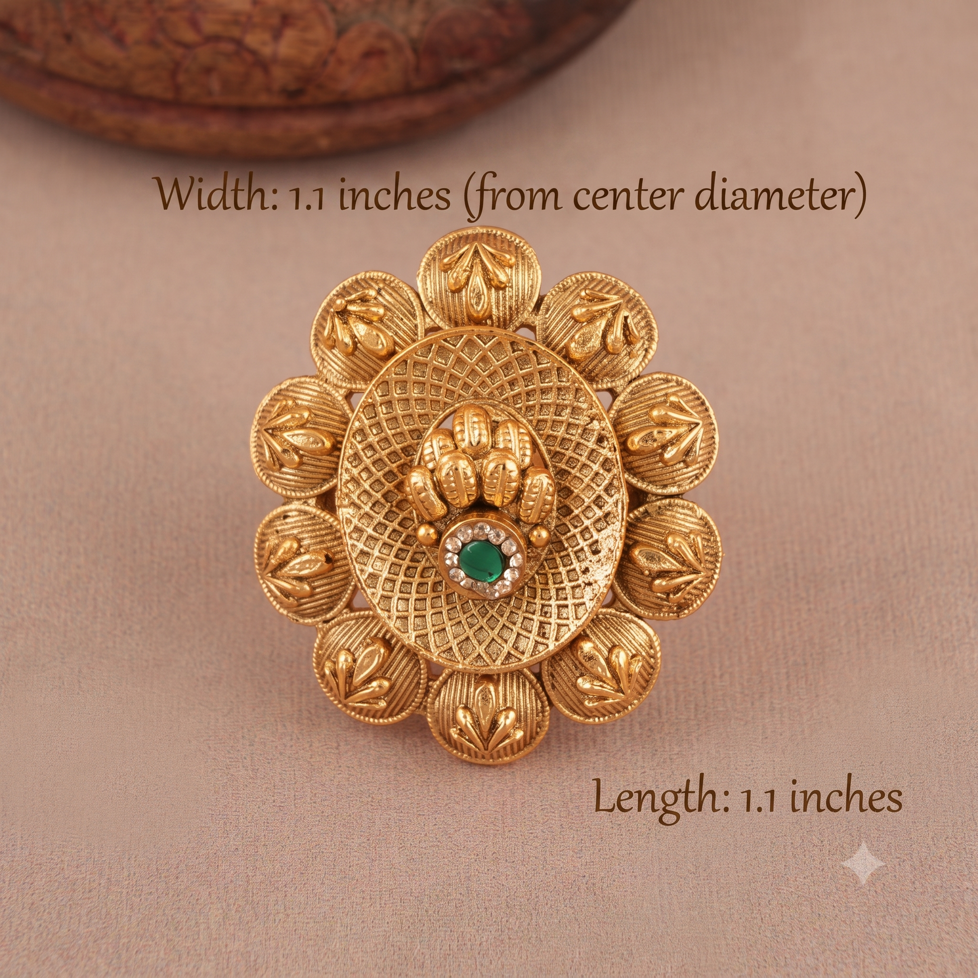 Stunning high gold floral finger ring
