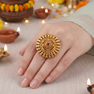 Beautiful antique gold plain floral finger ring